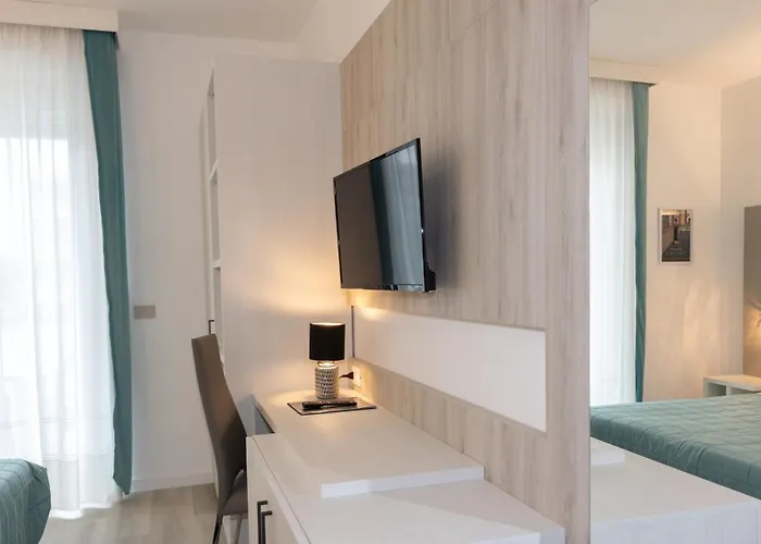 Hotel & Carinthia S 3*