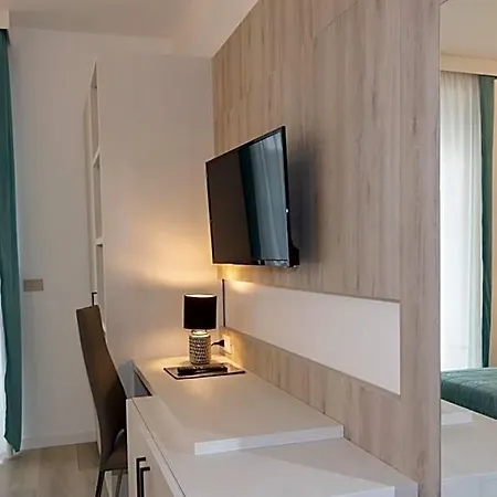 Carinthia Hotel 3*