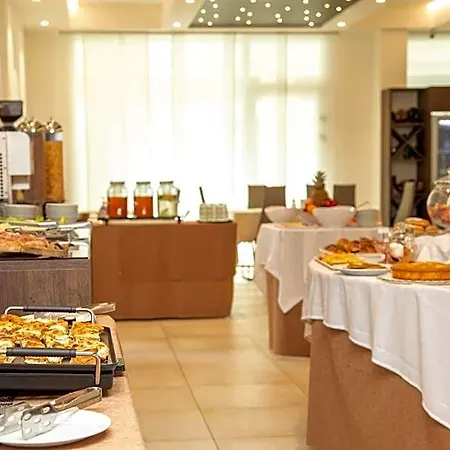 Carinthia Hotel