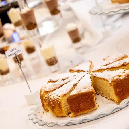 Hotel & Carinthia S 3*